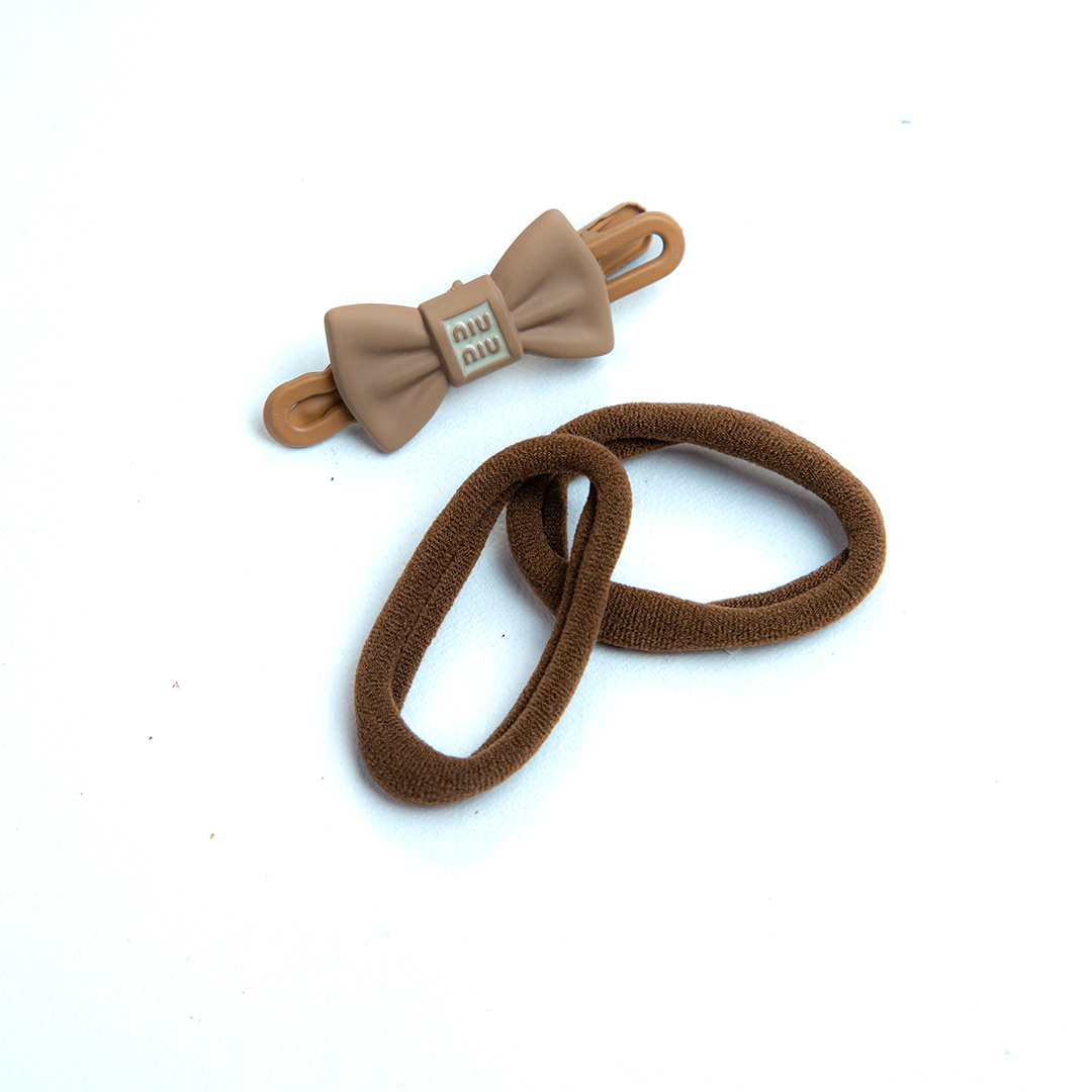 Bow Hair Clip & Bool Set