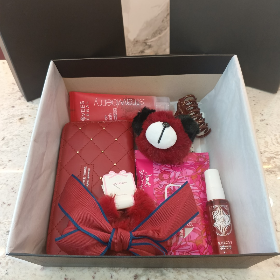 Radiance & Relax Gift Box (D- 106)