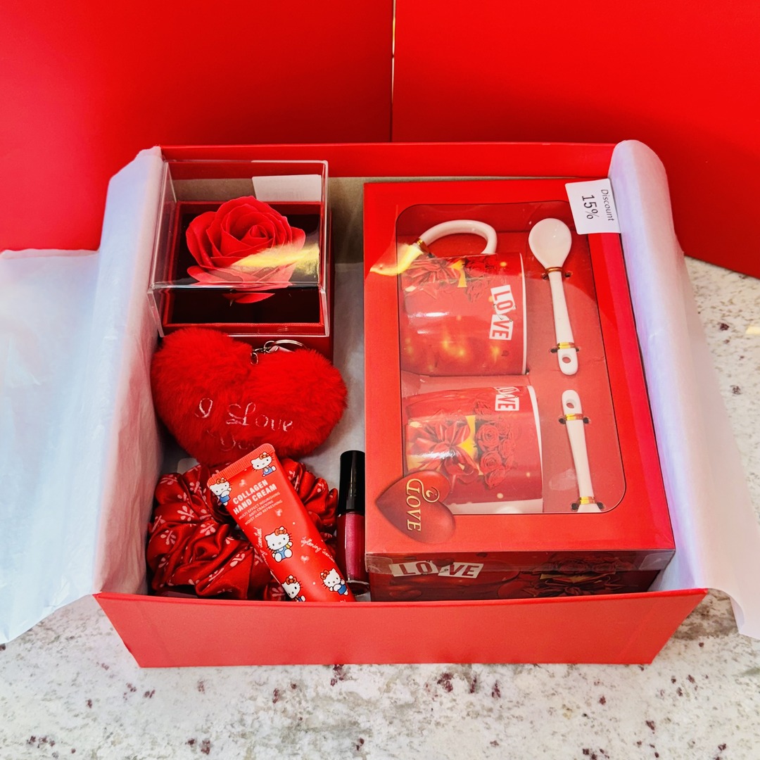 Valentine Special Gift Box (D-138)