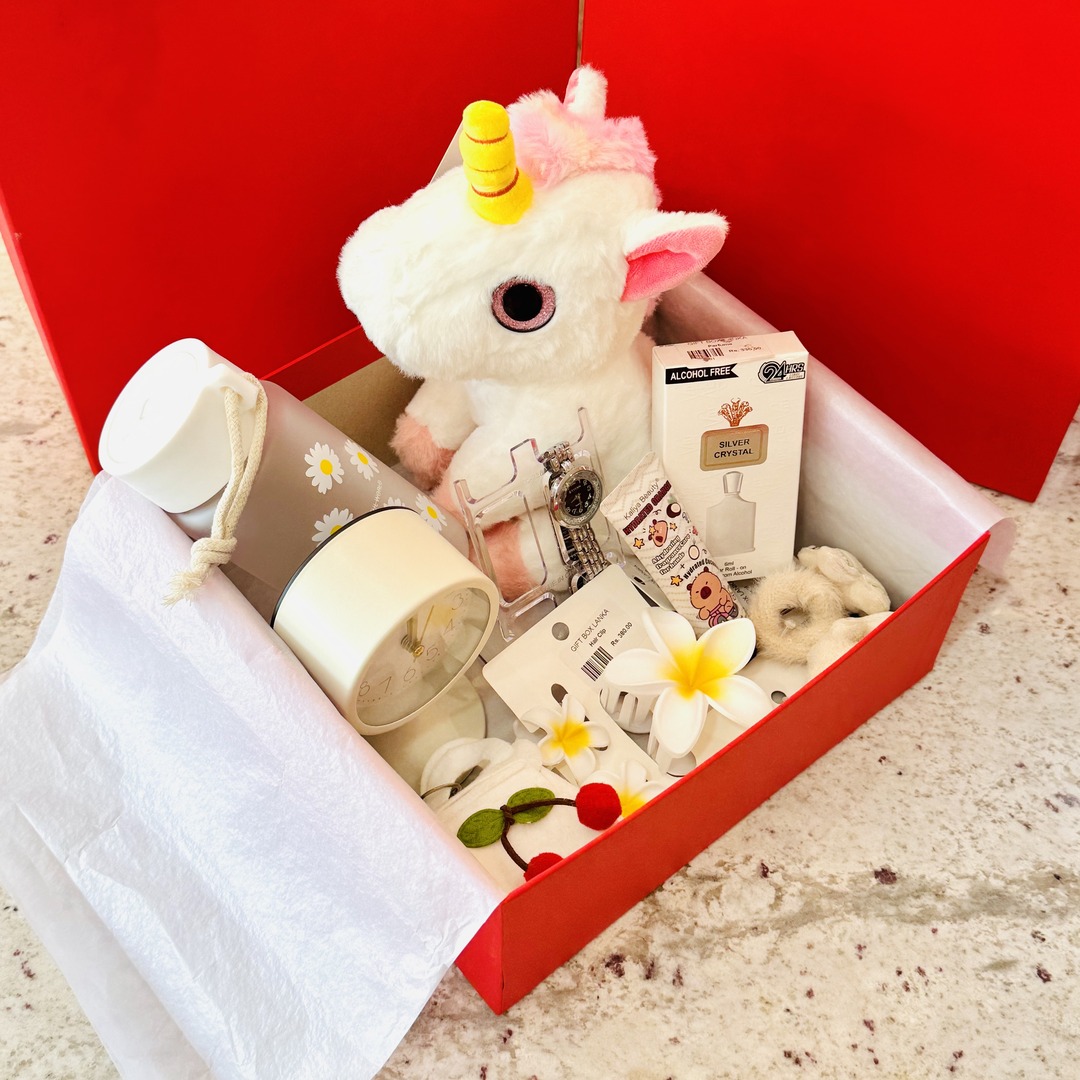 Valentine Special Gift Box (D-140)