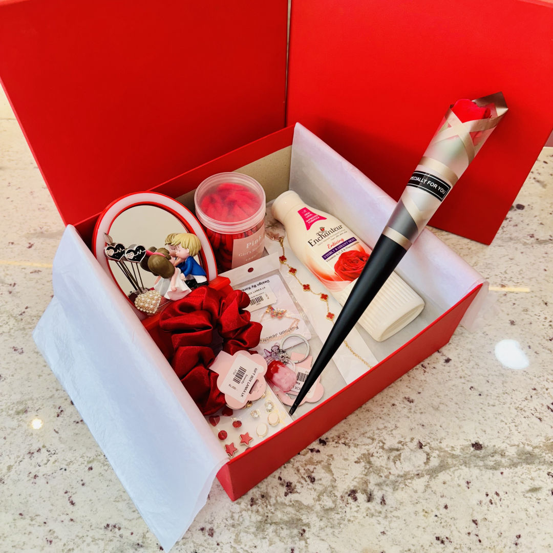 Valentine Special Gift Box (D-143)